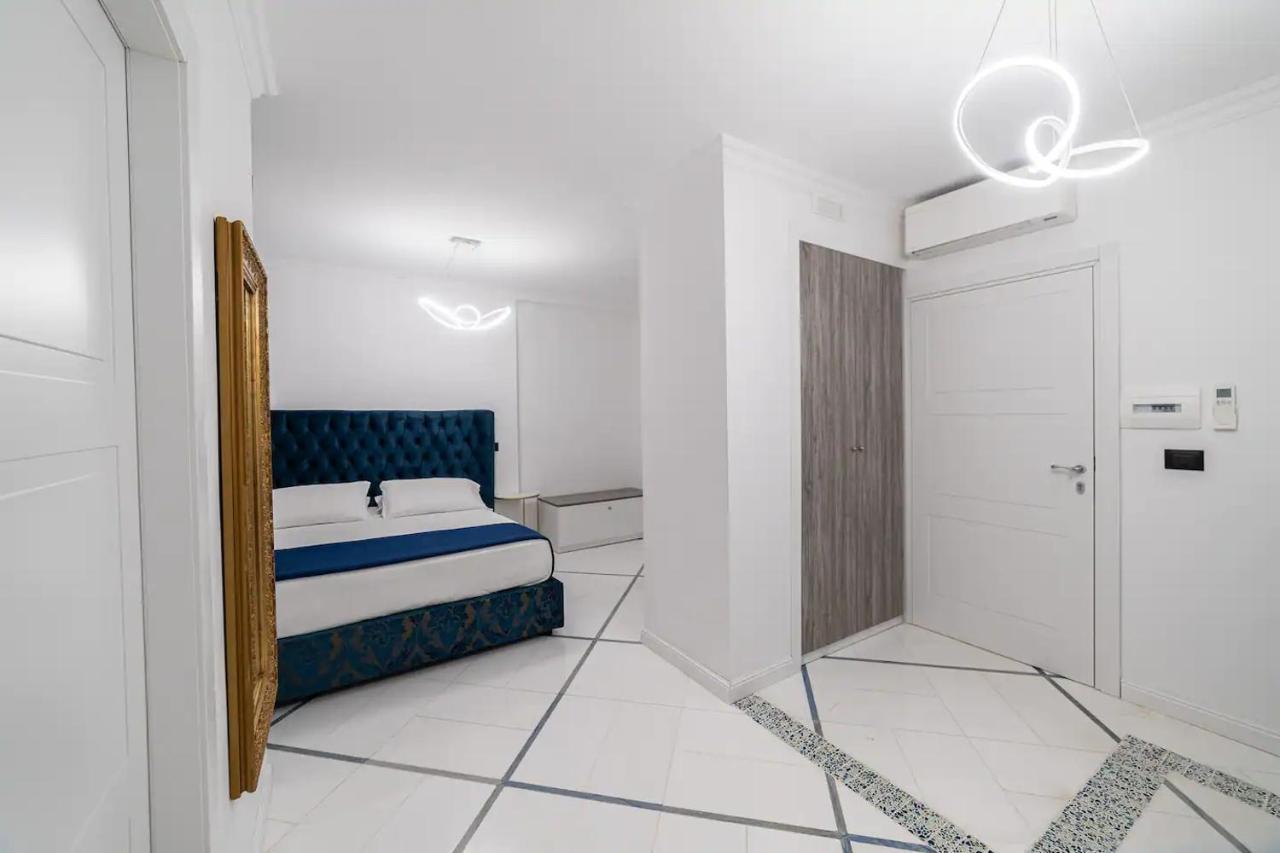 Apartments Hotel Real Suite Napoli Chiaia Mergellina Exterior photo