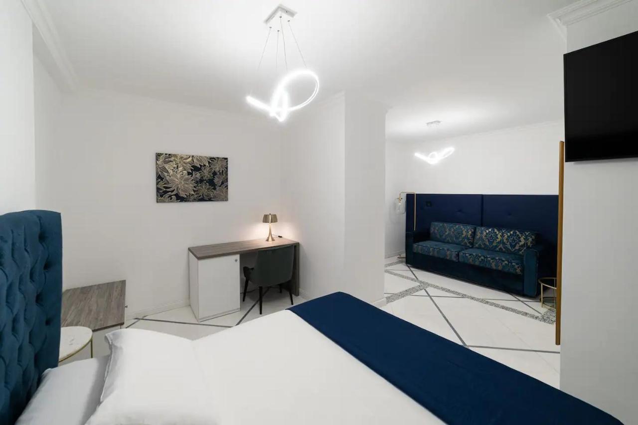 Apartments Hotel Real Suite Napoli Chiaia Mergellina Exterior photo