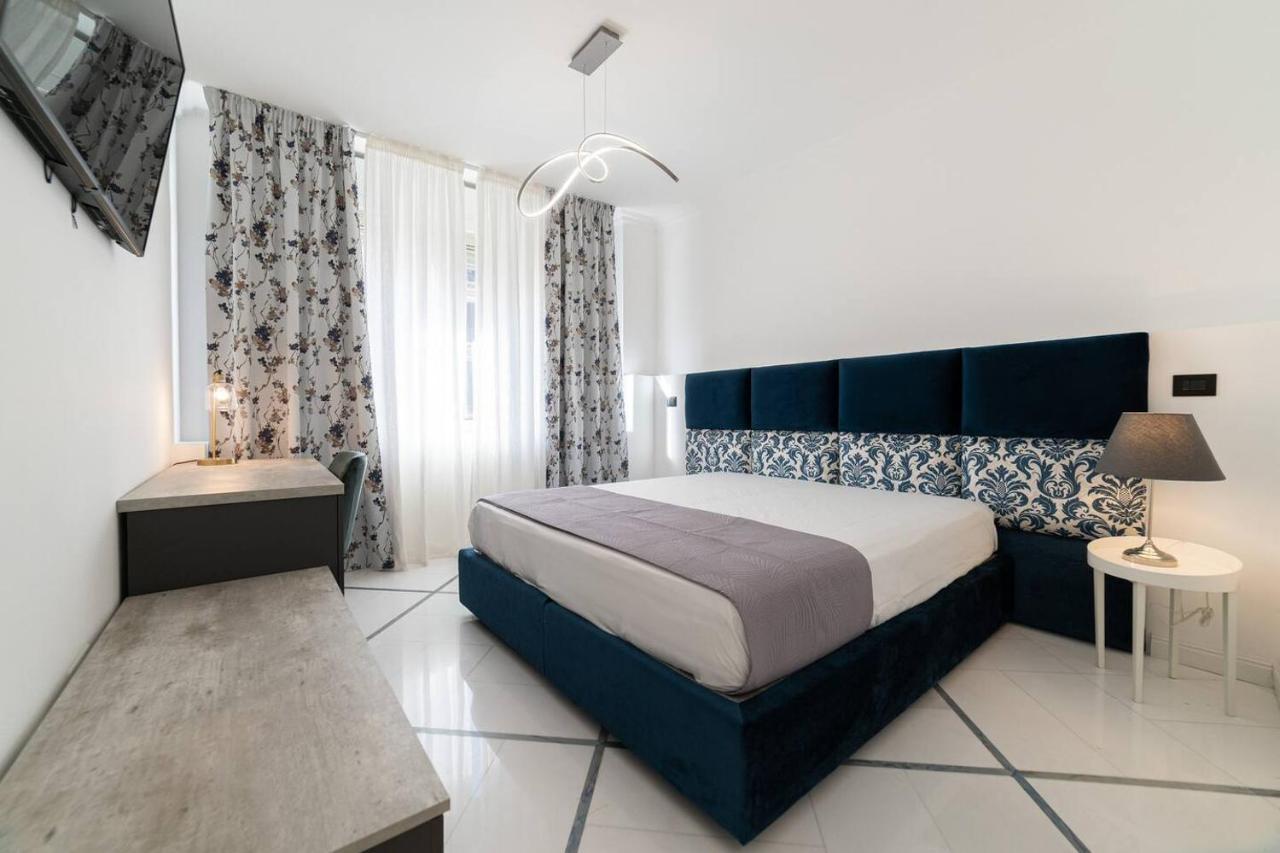 Apartments Hotel Real Suite Napoli Chiaia Mergellina Exterior photo