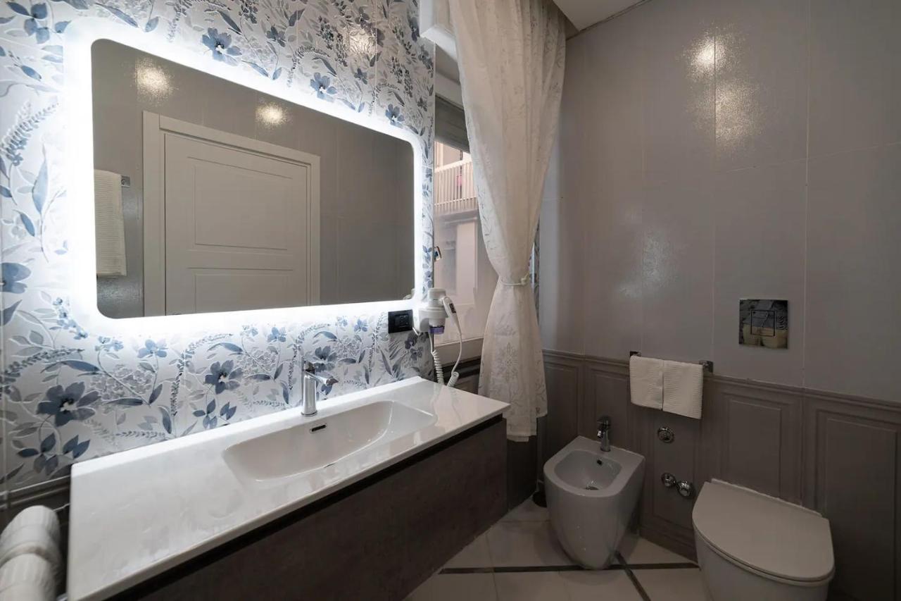 Apartments Hotel Real Suite Napoli Chiaia Mergellina Exterior photo